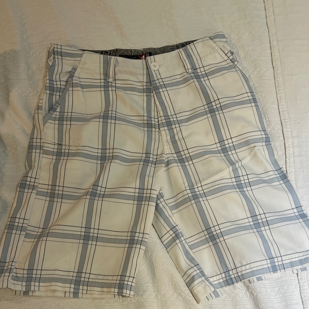 🦋Quiksilver White and Blue Plaid Shorts🦋